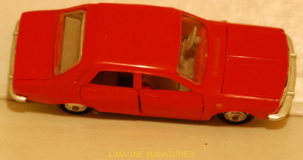Miniature Renault R12 N°140 Norev 1/43 - Collection